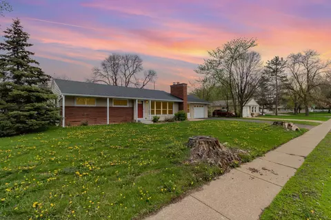3896 White Bear Ave N, White Bear Lake, MN 55110
