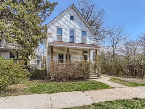 998 Farrington St, Saint Paul, MN 55117