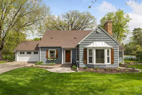 305 Wayside Rd W, Hopkins, MN 55343