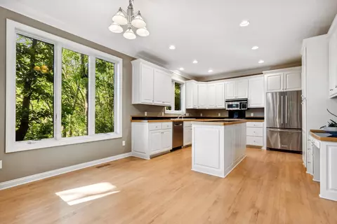 19275 Rosedale Ct, Deephaven, MN 55331 photo 24