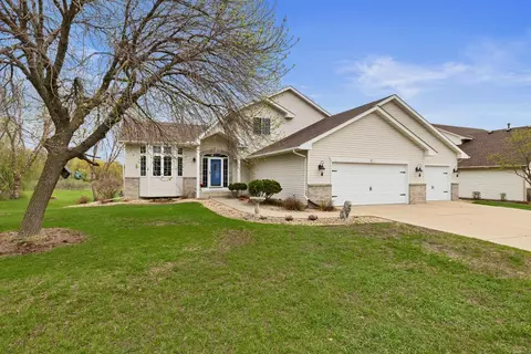 3801 Fox Trl, Saint Bonifacius, MN 55375