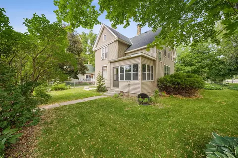 719 College St, Northfield, MN 55057