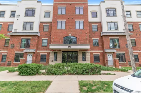 619 8th St SE #109, Minneapolis, MN 55414