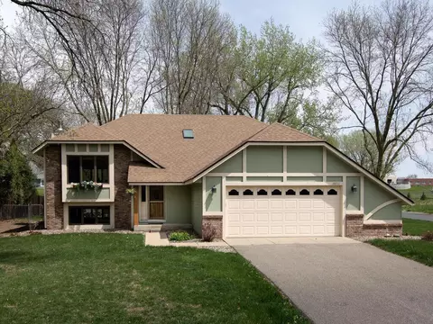 15711 Santee Cir SE, Prior Lake, MN 55372