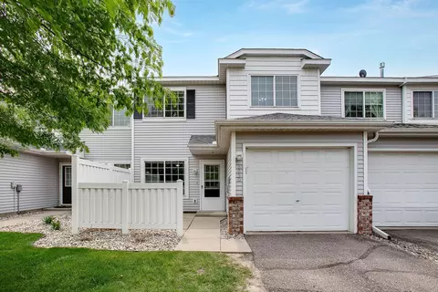 6450 158th St W, Apple Valley, MN 55124