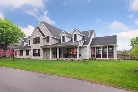 120 Benton Ave, Wayzata, MN 55391