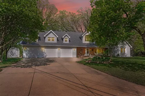 8672 Mattson Brook Ln, Brooklyn Park, MN 55444