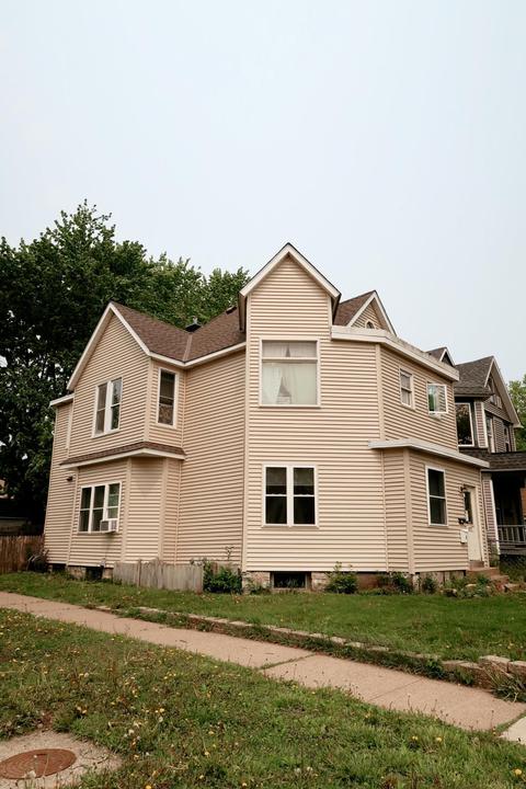 1173 Edgerton St, Saint Paul, MN 55130