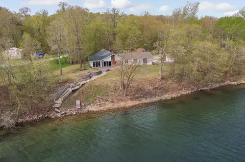 31298 SW Pickerel Lake Rd, Detroit Lakes, MN 56501
