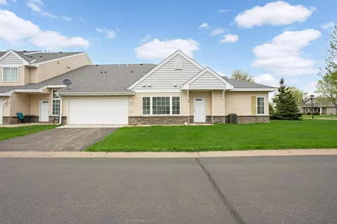 315 Roosevelt St S #J, Cambridge, MN 55008