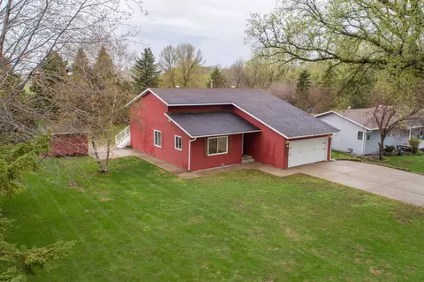 732 E Gustavus Ave, Fergus Falls, MN 56537