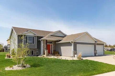 503 12th Ave NE, Kasson, MN 55944