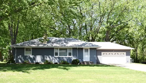 1769 Howard Ave, Maple Plain, MN 55359
