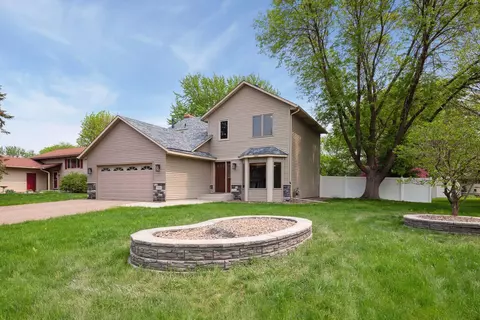 9558 Polaris Ln N, Maple Grove, MN 55369