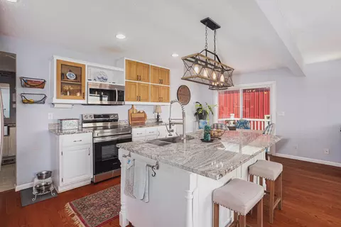 40926 Vickers St NE, Braham, MN 55006