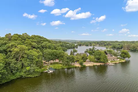 727 Proehls Trl, Hudson, WI 54016