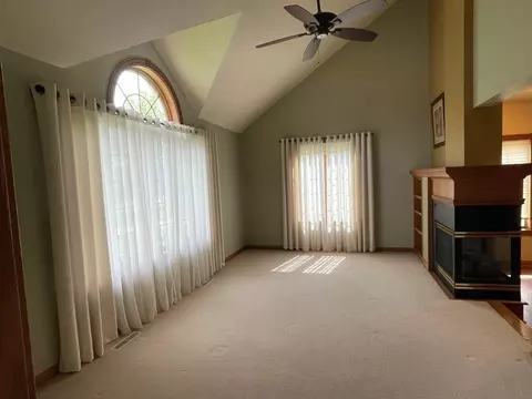 196 Mcintosh E, La Crescent, MN 55947 photo 4