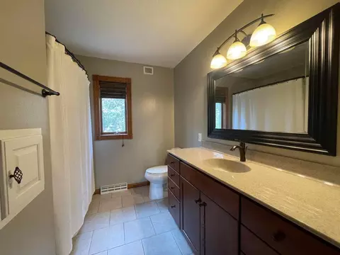 196 Mcintosh E, La Crescent, MN 55947 photo 9