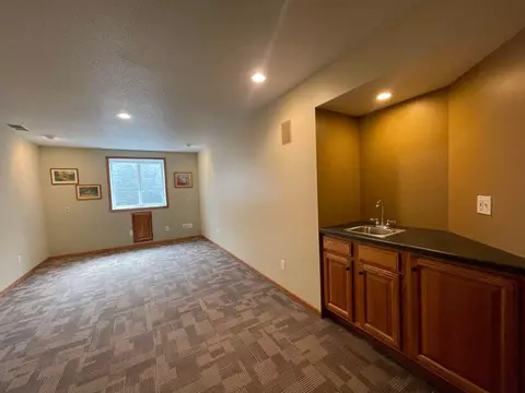 196 Mcintosh E, La Crescent, MN 55947 photo 24