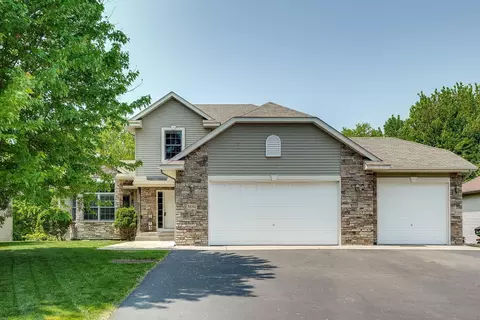 31092 Morley Dr, Lindstrom, MN 55045