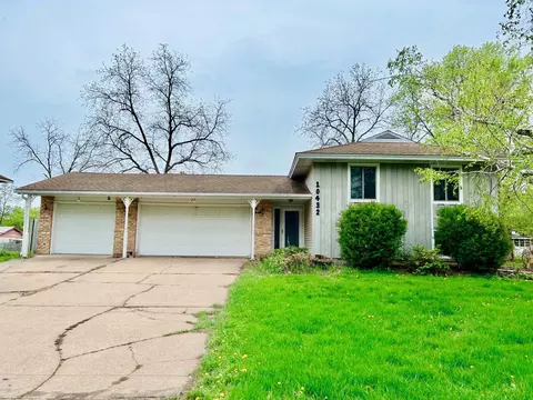 10432 Hollywood Blvd NW, Coon Rapids, MN 55433