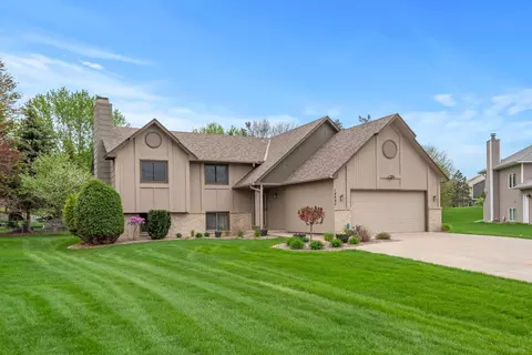 14490 Crescent Cir, Rosemount, MN 55068