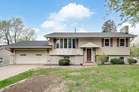 5216 Taylor St NE, Fridley, MN 55421