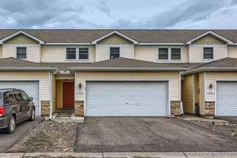4889 Hamlet Ave N, Oakdale, MN 55128