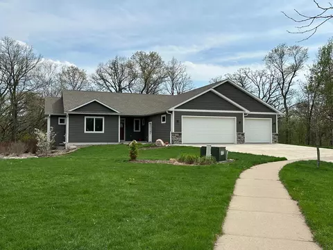 420 Douglas Ct, River Falls, WI 54022