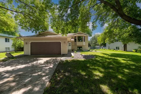 1132 Gary Dr, Saint Paul Park, MN 55071