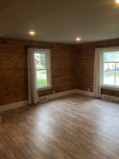237 4th Ave NE, Spring Grove, MN 55974 photo 5