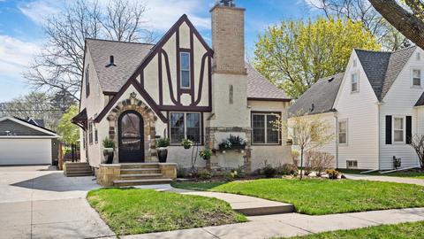 910 Delaware Ave, West Saint Paul, MN 55118