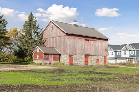 Nnn Radio Drive, Woodbury, MN 55129