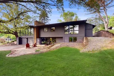310 Burntside Dr, Golden Valley, MN 55422