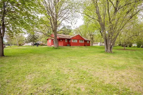 4409 Hickory St, Red Wing, MN 55066