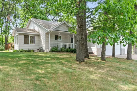 3005 Kenwood St S, Cambridge, MN 55008