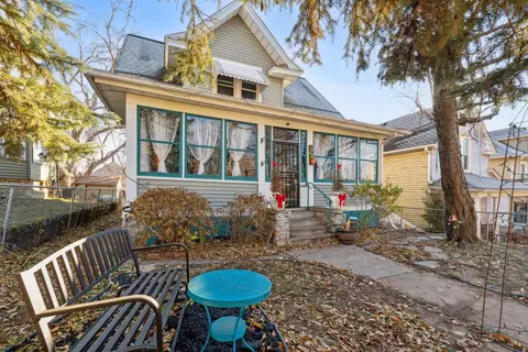 1062 Jessie St, Saint Paul, MN 55130