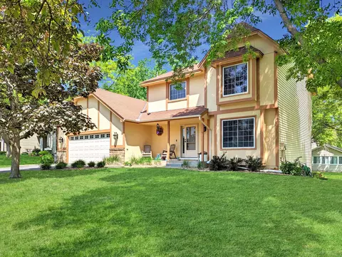 6075 Ives Ln N, Plymouth, MN 55442