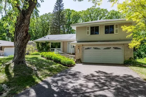 1924 15th Ave NW, New Brighton, MN 55112