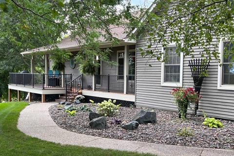 28768 Olympic Trl, Lindstrom, MN 55045