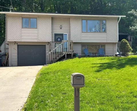 509 Mill St E, Cannon Falls, MN 55009