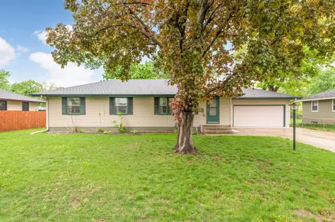 6807 Orchard Ave N, Brooklyn Center, MN 55429