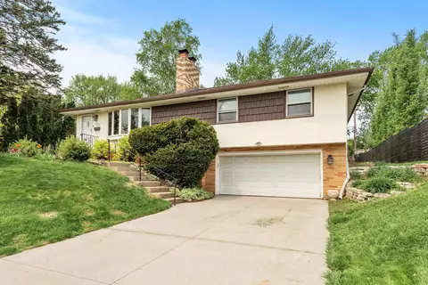 3104 Croft Dr, Saint Anthony, MN 55418