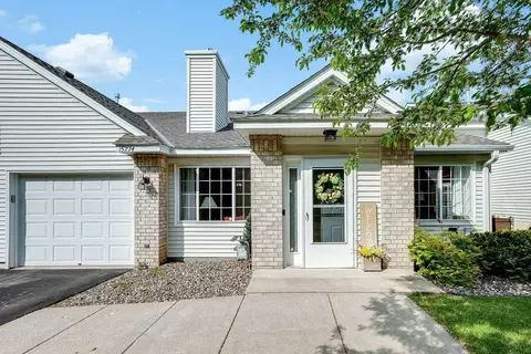 15274 Greenhaven Ln, Burnsville, MN 55306