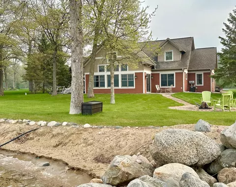 4495 Bayview Beach Rd NW, Walker, MN 56484
