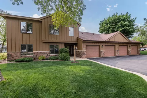 1800 Lakeview Ct SW #101, Rochester, MN 55902