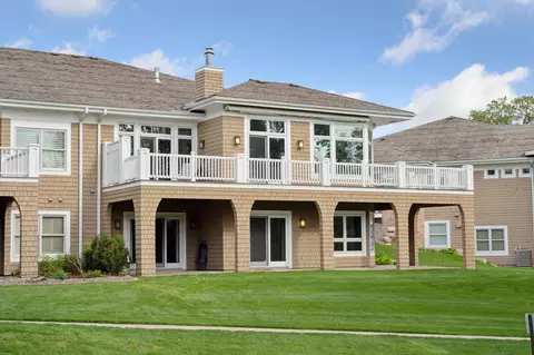 716 Widsten Cir, Wayzata, MN 55391