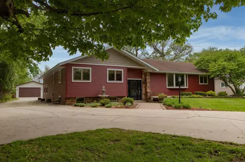 730 W Tracy Rd, Spring Valley, MN 55975 photo 2