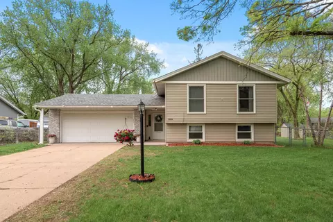 10924 Flora St NW, Coon Rapids, MN 55433