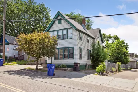 698 6th St E, Saint Paul, MN 55106